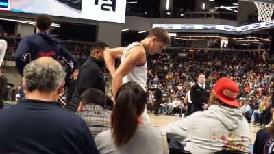 Bogdan igrao samo dva minuta: Opet povreda? (VIDEO)