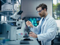 Naučnici otkrili da je krv STOGODIŠNJAKA slična krvi mladih osoba: Evo zašto je to VAŽNO za sve nas