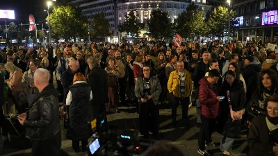 BLOG U Novom Sadu policija PRIMENJIVALA SILU, u Beogradu protest ispred Narodnog pozorišta (FOTO, VIDEO)
