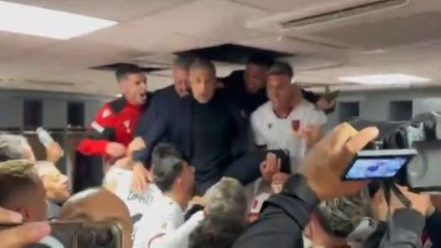 Albanci slavili pobedu uz pesmu koja veliča zločinca OVK (VIDEO)