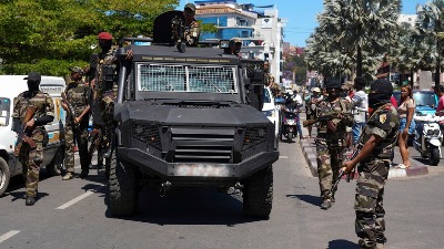 Predsednik Madagaskara pobegao iz zemlje (FOTO)