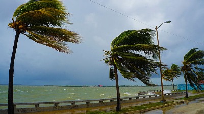 Udarila najjača oluja na svetu: Ugroženi milioni ljudi (VIDEO)