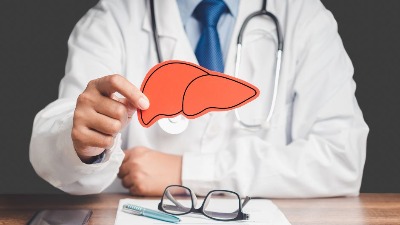 Masna jetra vas UPOZORAVA dok spavate: 5 simptoma koje NE SMETE da ignorišete