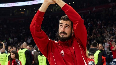 Kalinić nasmejao sve: Možemo svako kolo da menjamo trenera!