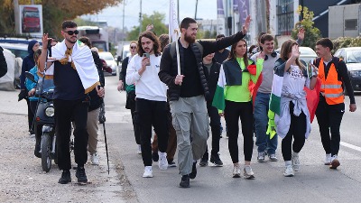 Studenti iz Pazara prenoćili u Raškoj, nastavljaju put ka Novom Sadu bez policijske pratnje