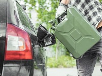 Pao zbog šverca goriva: Zaplenjeno 1.100 litara nafte u Aranđelovcu