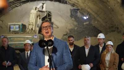 PRODAJA SRBIJE I STIŽU NOVE GAZDE Vučić poručio da se uči kineski, turski, ruski...