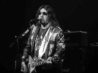 Preminuo Ejs Frili gitarista i suosnivač rok grupe KISS