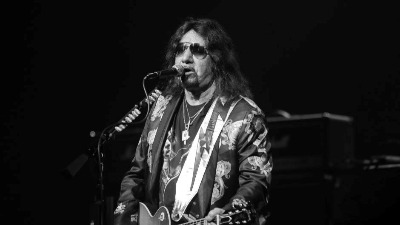 Preminuo Ejs Frili gitarista i suosnivač rok grupe KISS