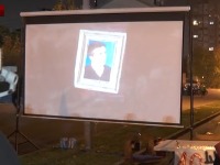 "Vreme je isteklo, Dragane": Posle performansa, završen protest ispred Informera (FOTO/VIDEO)