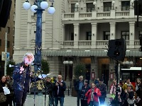 "Ne želimo dijalog sa Bokanom, želimo samo da mu vidimo leđa": Protest ispred Narodnog pozorišta
