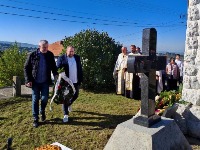 SSP Kragujevac: Položili vence za stradale u oktobru 1941. i poručili - nikad više fašizam
