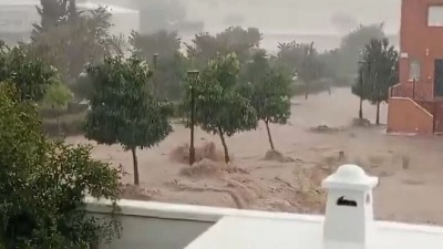Katastrofalne poplave u Španiji: Grad pod vodom, vanredno stanje u više regija (VIDEO)