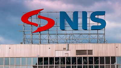 ŠTA DALJE SA NIS-om? Amerika traži potpuni izlazak Rusa, a Srbija ima samo NEKOLIKO OPCIJA