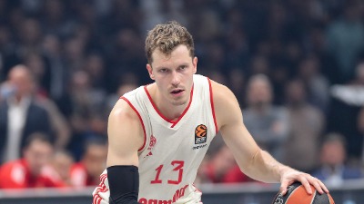 Junak protiv Zvezde dobio kraljevski tretman: Bajern odrešio kesu za Obsta - najveći ugovor u istoriji!