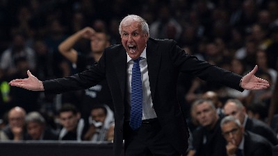 Obradović OSUO PALJBU: Igrači se ponašaju NENORMALNO, svi su na telefonima i ne razmišljaju o meču