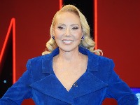 "Svaki grad na svetu je divan kad imaš para": Viralna teorija Lepe Brene o novcu i sreći podelila ljude (VIDEO)