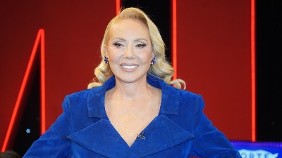 Živojinovići slavili do jutra: Lepa Brena zapevala čuveni hit sa popularnom pevačicom 