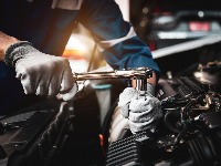 Mehaničar sa 50 godina iskustva otkriva: Ovo je najveći neprijatelj vašeg AUTOMOBILA 