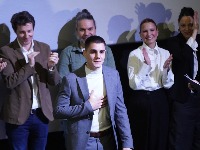 VERIO SE glumac (23) za kojim su odlepile žene zbog uloge u „Sablji“: Zaprosio devojku na jahti (FOTO) 