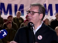 "Ćacilend je najslobodnije mesto u Evropi“: Vučić na skupu podrške povređenom ispred Skupštine Srbije (FOTO)