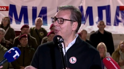 "Ćacilend je najslobodnije mesto u Evropi“: Vučić na skupu podrške povređenom ispred Skupštine Srbije (FOTO)