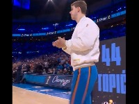 Momenat za pamćenje: Topić dobio šampionski prsten (VIDEO)