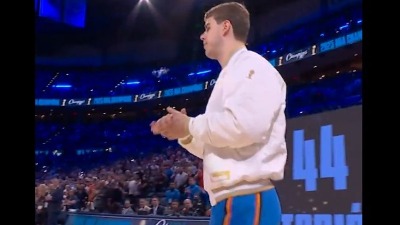Momenat za pamćenje: Topić dobio šampionski prsten (VIDEO)