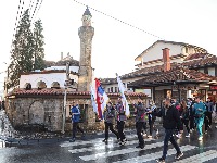 Vrata svih hramova Eparhije Žičke otvorena za studente koji pešače do Novog Sada: Prizori koji su oduševili Srbiju (FOTO, VIDEO)