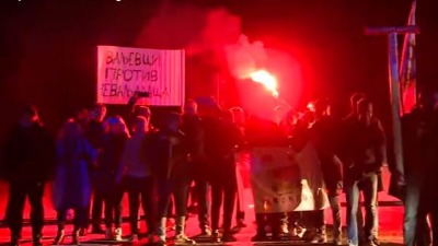 Novopazarski studenti na Divčibarama dočekani uz baklje (VIDEO)