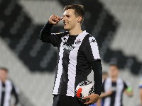 Italijanski mediji: Kostić na korak do Milana!