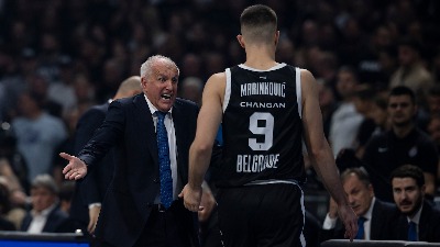 Pariz RAZBIO desetkovani Partizan u Areni Pariz RAZBIO desetkovani Partizan u Areni