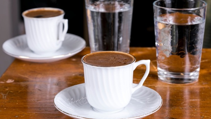 Oprez: Voda za kafu nikako ne sme da proključa dva puta, a evo i ZAŠTO 