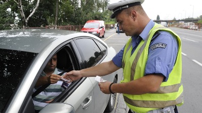 Advokat UPOZORAVA: "Kada vas zaustavi policija nikada nemojte da im odgovorite na OVO pitanje" Advokat UPOZORAVA: "Kada vas zaustavi policija nikada nemojte da im odgovorite na OVO pitanje"