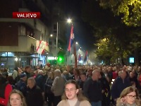 Vatromet emocija na dočeku u Valjevu: Veliki broj građana uz studente iz Novog Pazara (VIDEO)
