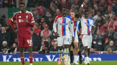 Novi šok za Liverpul, Arsenal siguran protiv Brajtona