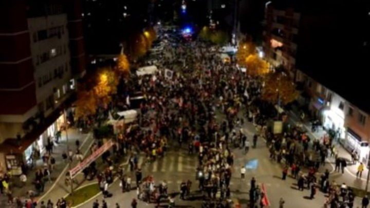 (UŽIVO) Novopazarci stigli u Inđiju, kolona iz Beograda dočekana u Staroj Pazovi (FOTO, VIDEO)