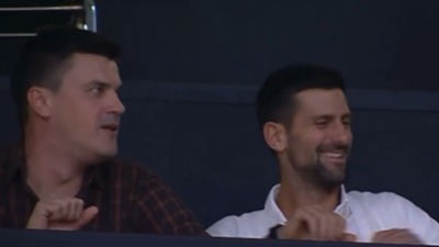 Đoković se sjajno zabavljao na meču Monako-Olimpijakos (VIDEO) Đoković se sjajno zabavljao na meču Monako-Olimpijakos (VIDEO)