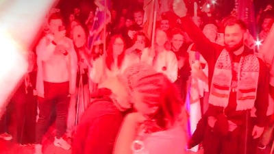 Marš novopazarskih studenata okončan PROSIDBOM Marš novopazarskih studenata okončan PROSIDBOM