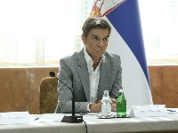 Brnabić: Još osećam jaja, molim vas, polivajte me vodom