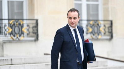 Pala vlada u Francuskoj: Premijer podneo ostavku