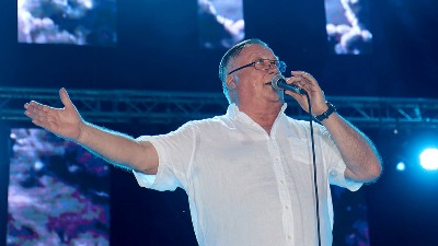 "Eto mene brzo kod tebe“: Ovako je žena Halida Bešlića reagovala na gubitak supruga