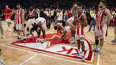 Bivši igrači "pecnuli" Zvezdu (FOTO)