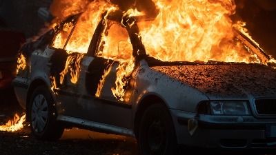 Bivši pripadnik DB-a o paljenju automobila po BG: Mafijaški metod - predstavlja opomenu