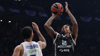 Partizan posle SPEKTAKLA slomio Efes