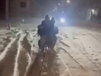 Jeziv snimak nesreće kod Kraljeva: Tinejdžerke pale sa sanki, automobil prešao preko njih (VIDEO)