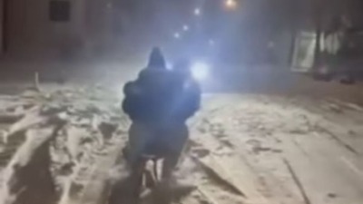 "Kaži mu da uspori malo!": Vozač koji je pregazio tinejdžerke nakon što su pale sa sanki kaže da ih nije video