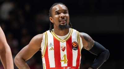 DEFINITIVNO Rastali se Crvena zvezda i Devonte Grejem
