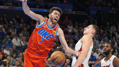 Jović dvocifren protiv šampiona, ali je Majamiju i to bilo malo