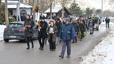 SAHRANJEN Ljuba Ninković: Muzičar ispraćen uz zvuke njegove pesme: "Moje vreme leti..." (FOTO) 